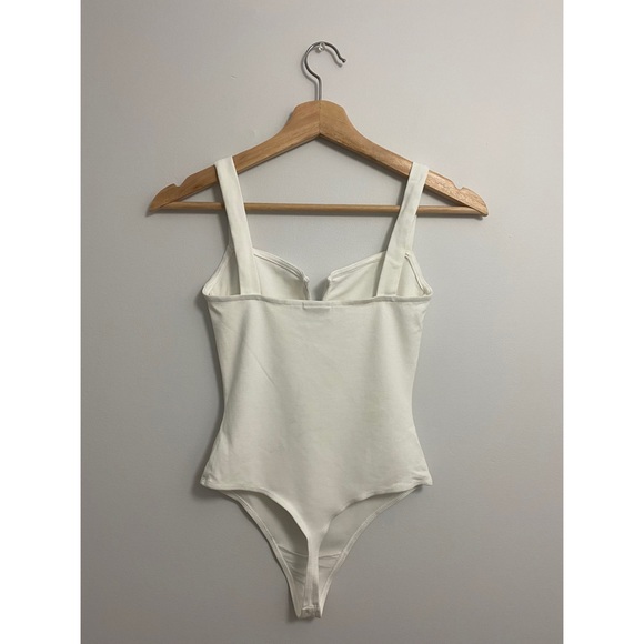 Aritzia Babaton Bodysuit - Picture 2 of 4